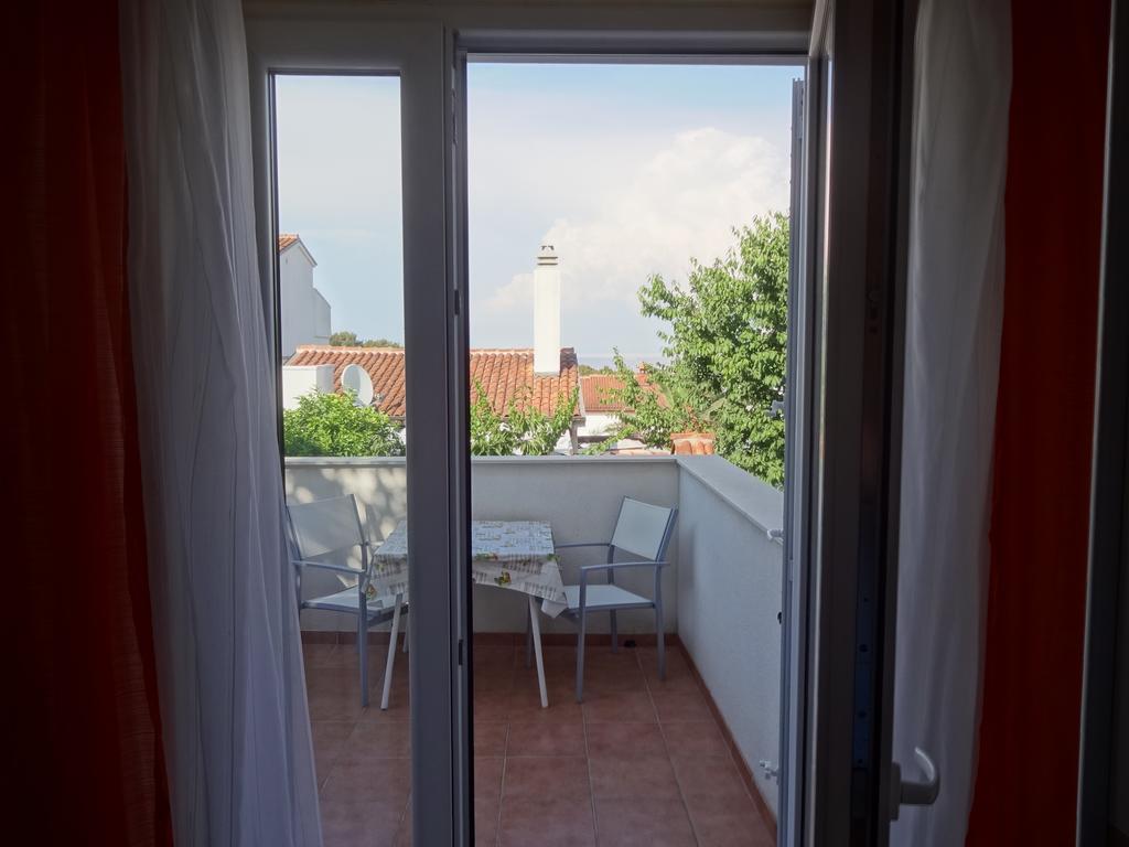Apartments Mara Мали-Лошинь Номер фото